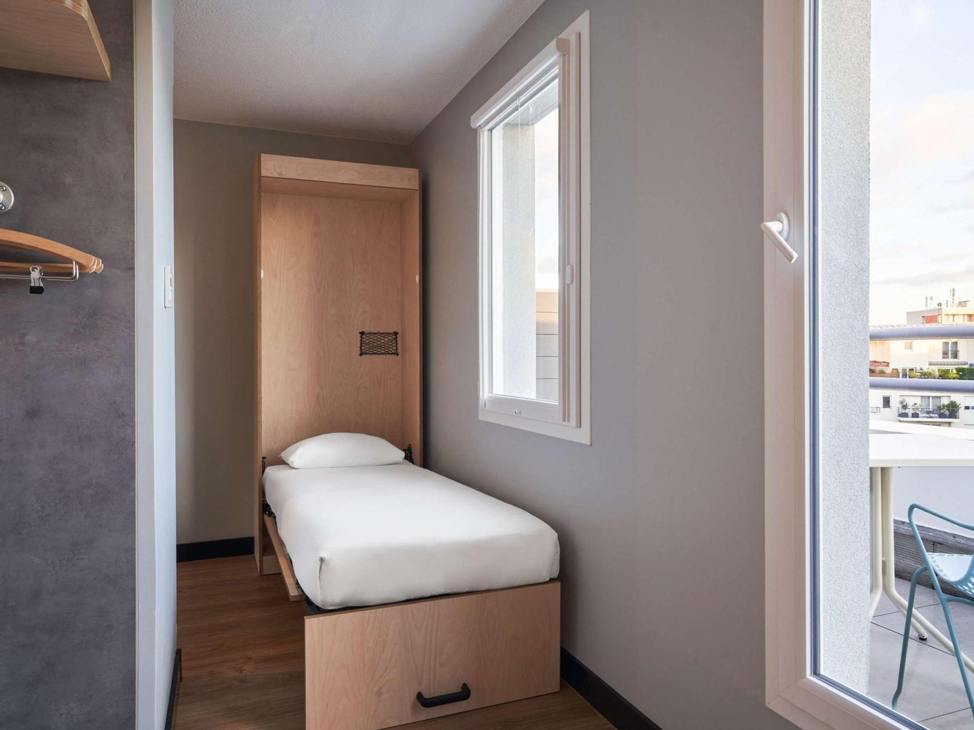 Ibis Budget Issy Les Moulineaux Paris Ouest Экстерьер фото